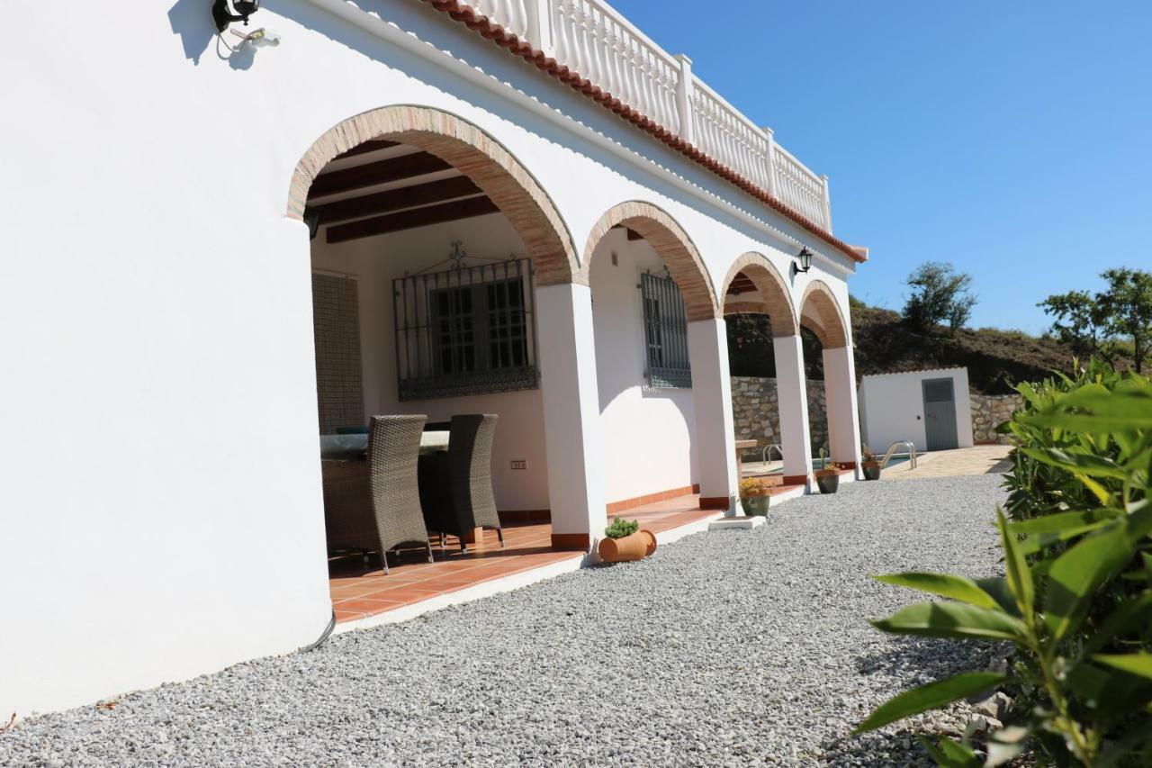 Casa Los Almendros Canillas de Albaida Luaran gambar